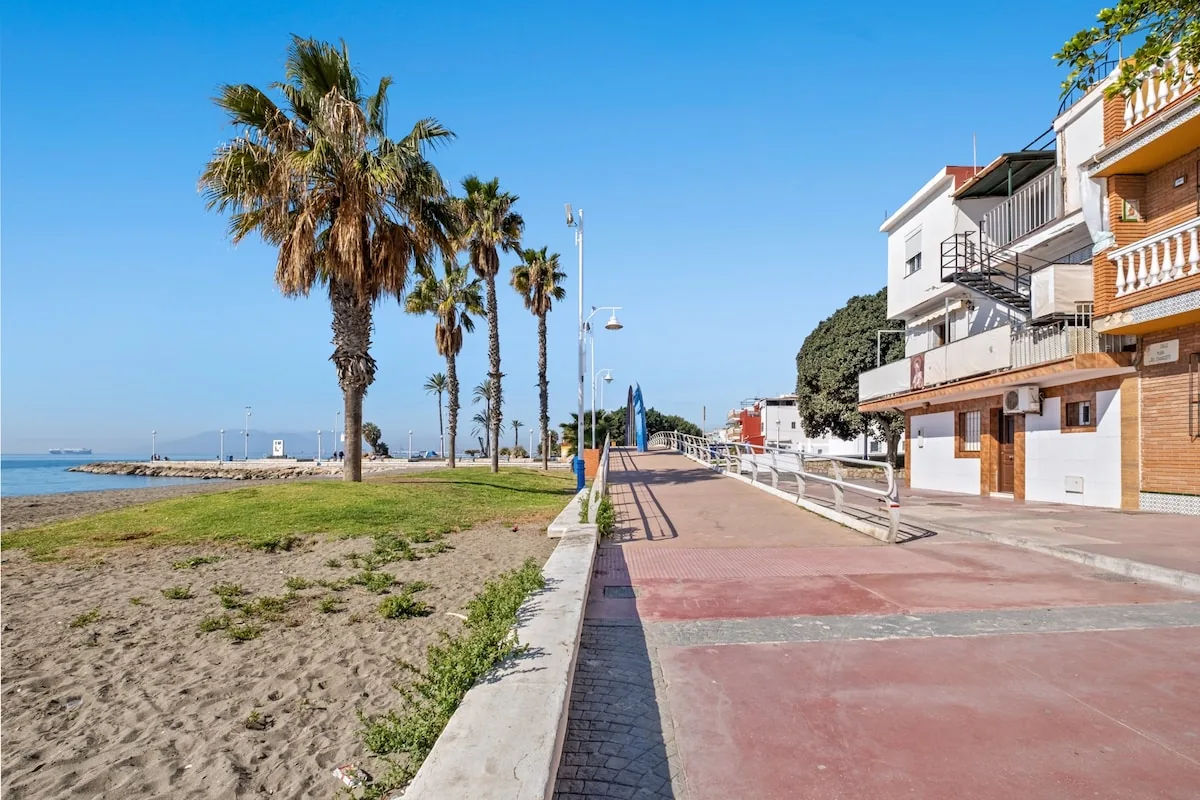 Apartamento frente a la playa - foto 1